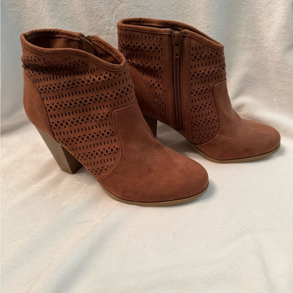Never Worn American Rag Aariane Rust Booties Women’s Size 9